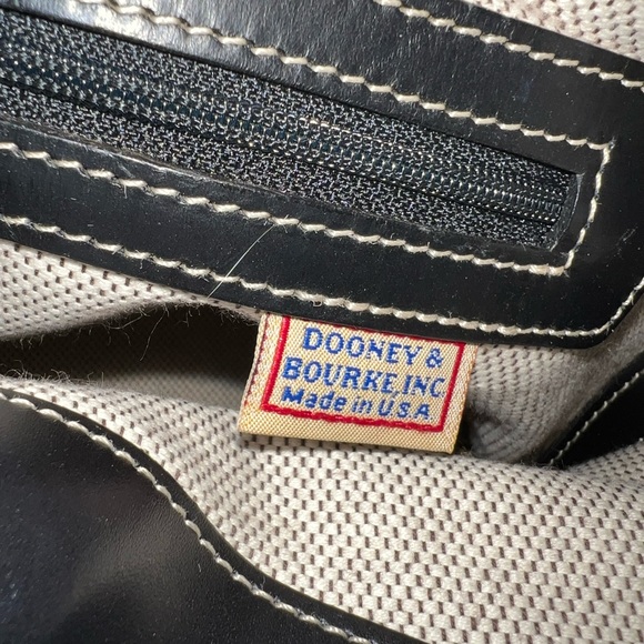 Authentic Black Dooney & Bourke Signature Hobo Purse - Picture 6 of 8